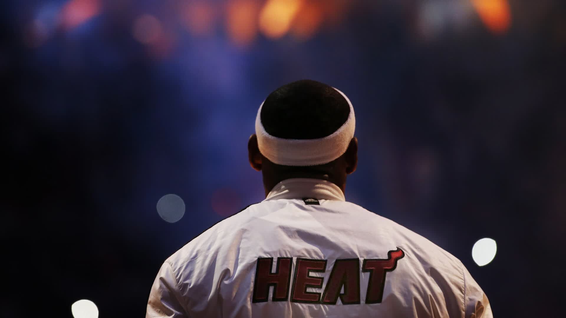 蓝海红日,当越南的铁血防线刺穿瑞士钟表,久保建英在C组写下的血色樱花绝唱